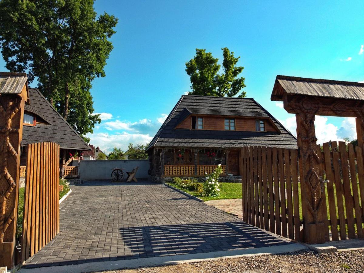 Villa Casutele Bunicii Ocna Şugatag Esterno foto